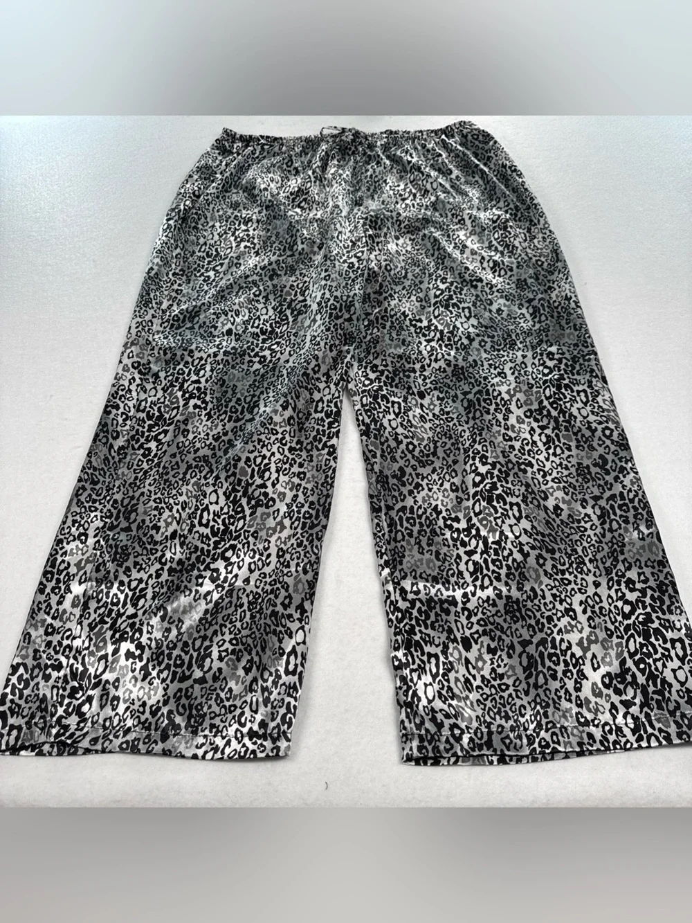 Ambrielle Sleepwear Pajama Pants Women's Xl Gray Animal Print Silky Lightweight‎